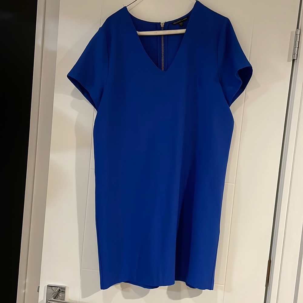 Felicity & Coco short royal blue dress size large